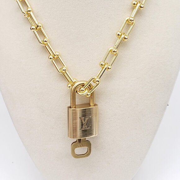 Authentic Louis Vuitton Gold Padlock with Unbranded Gold plated Chain - Picture 5 of 8